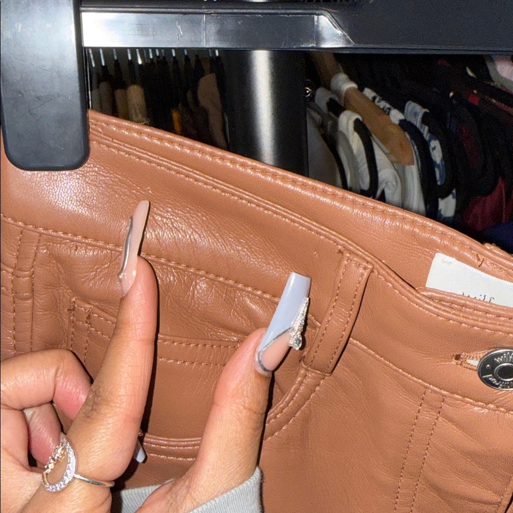 Wilfred Aritzia The Melina Vegan Leather Straight Leg Pants Brown Womens 2 EUC - Picture 11 of 11